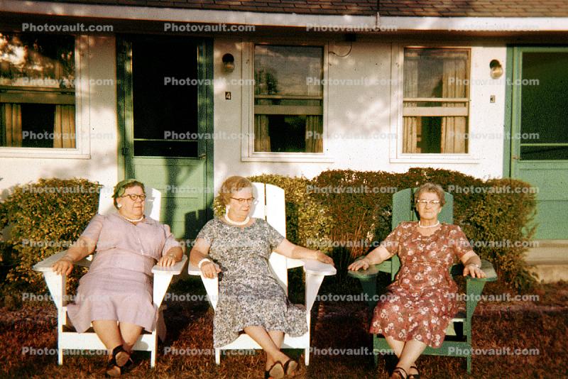 Women, friends, chairs, lounging, New Hampshire, 1940s