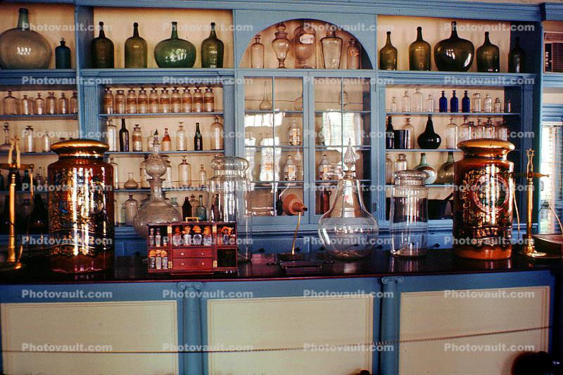 bar, jug, glassware