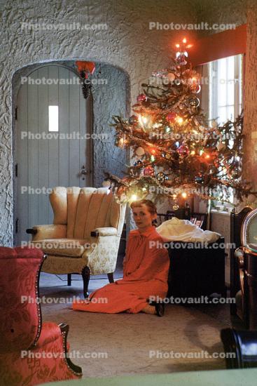Woman sitting, Christmas Tree, lamp, candle, Hollywood, 1940s
