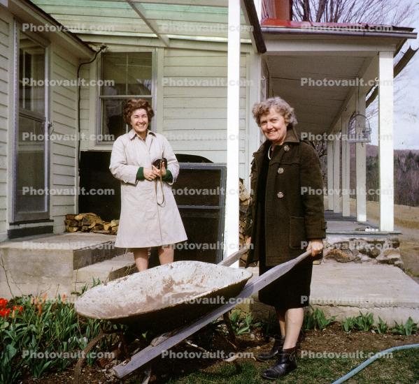 1940s housewife, wheelbarrow, 1950s