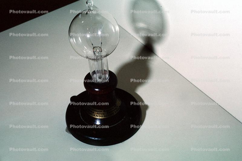filament, replica of Thomas Edison's first incandescent lamp, incandescent light bulbs, 1879