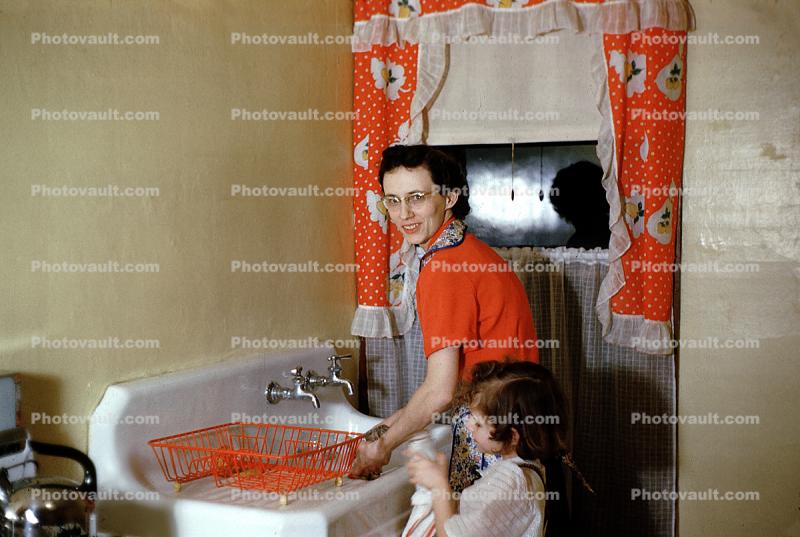 Mother and Daughter washing dishes, girl, woman, glasses, 1940s