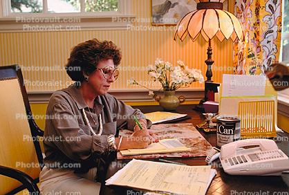 Woman, Desk, Lamp, Paper, female, telephone, lampshade