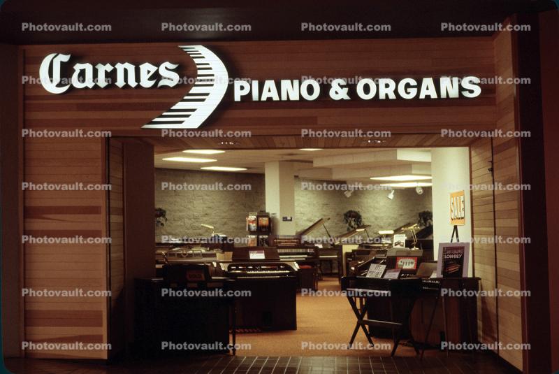 Carnes Piano & Organs, Shopping Mall, interior, inside, indoors, 1980s