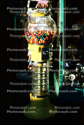 bubble gum machine, gumballs
