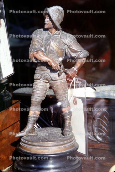 Ponce de Leon, sword, helmet, armor, figurine