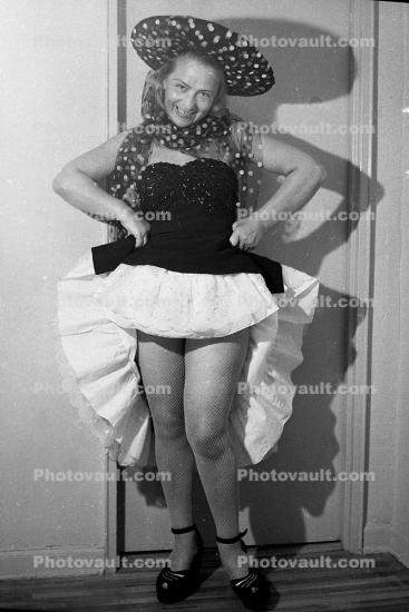 Woman, Polka-Dot Hat, dress, legs, High heels, 1950s