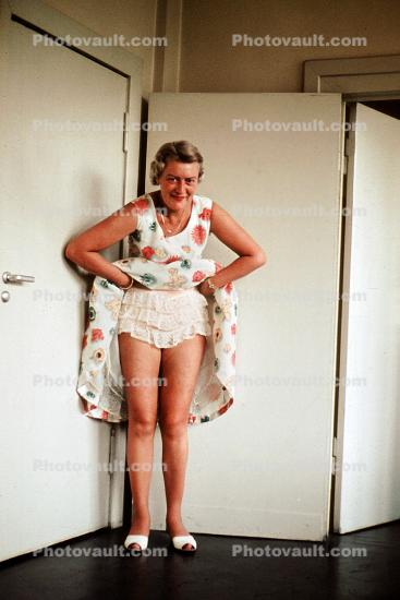 Lady lifts her Dress, Smiling, Funny, Striptease, Retro, undressing, 1950s