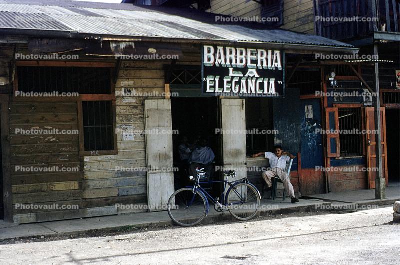 Barberia la Elegancia, barbershop, barber shop, store, building, sidewalk