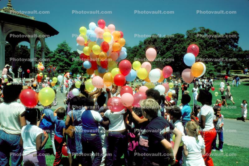 Lots o' Balloons
