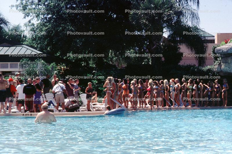Poolside, Sunny, Daytime, Crowds, Crowded