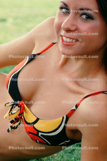 1960s, Cleavage Lady, Smiles