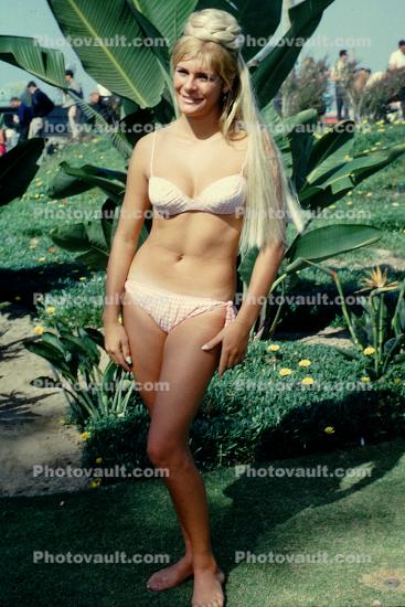 Bikini Woman, Swimsuit, Bellybutton, Blonde, Barefoot, 1960s