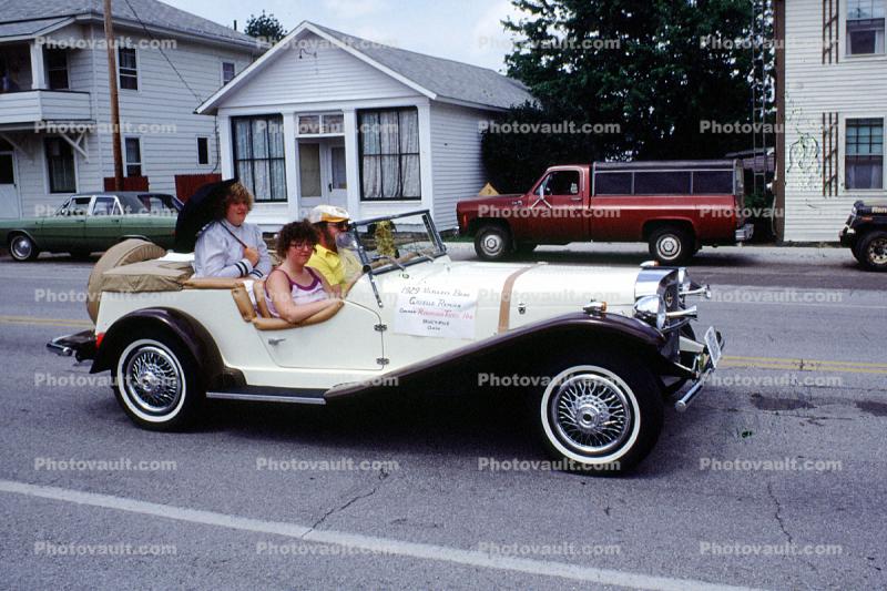 Volkswagen Car Kit made to look like a Morris Garage Roadster, Tiro-Auburn, Ohio, July 1983, 1980s