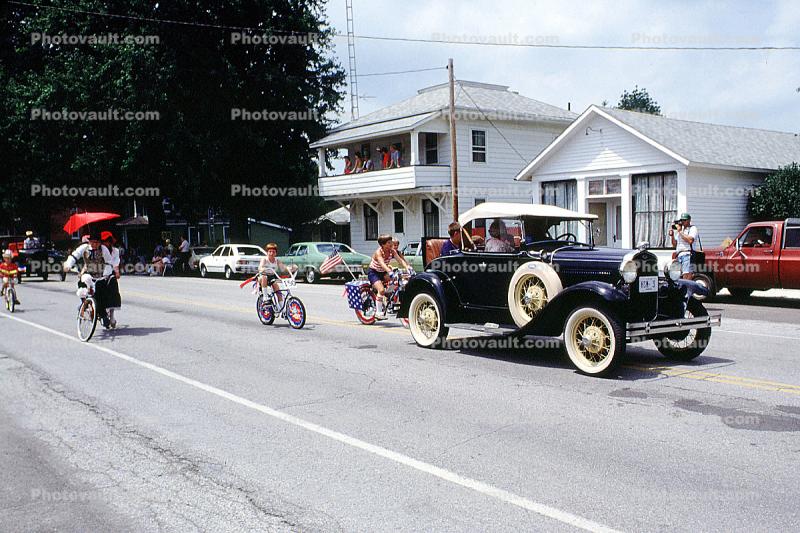 Patriotic Stingray Bicycles, Sulfer Springs Sesquicentennial Parade, Tiro-Auburn, Ohio, July 1983, 1980s