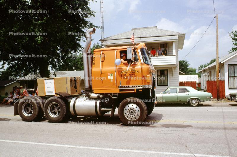 International Transtar Semi, Sulfer Springs Sesquicentennial Parade, Tiro-Auburn, Ohio, July 1983, 1980s