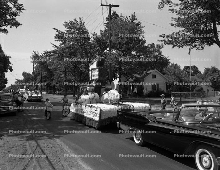 Parade, 1959 Ford Fairlane, car, Metropolitan Federal Savings float, 1950s
