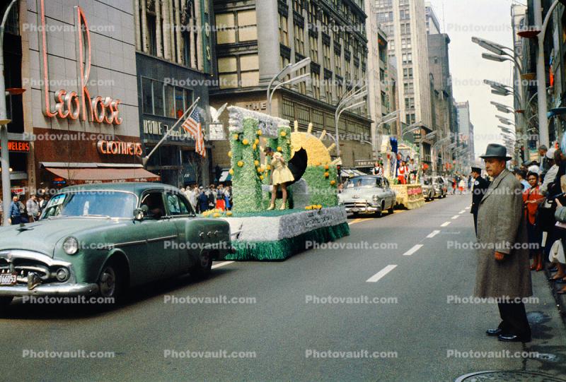Downtown Chicago Parade, Cars, 1950s