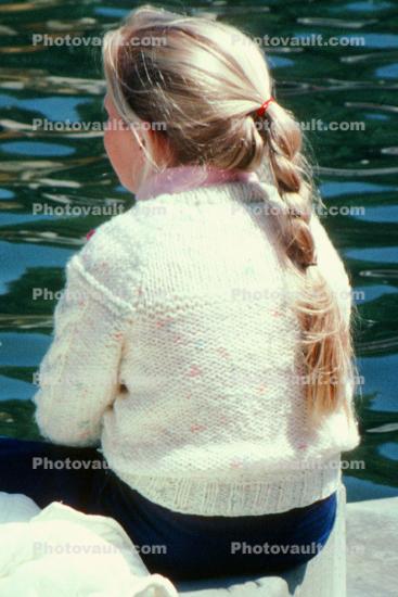 Girl, Sitting, Relaxing, Justin Herman Plaza, Water Fountain, aquatics, Pond, braided hair