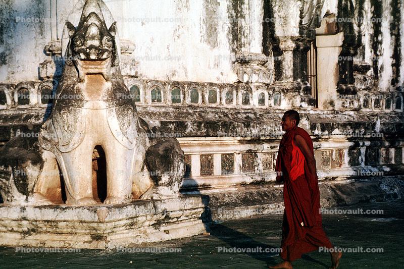 Monk, Dragon Statue, Ananda Temple, Bagan, Myanmar