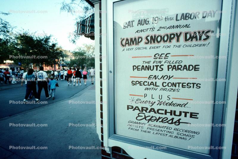 Camp Snoopy Days, Parachute-Express