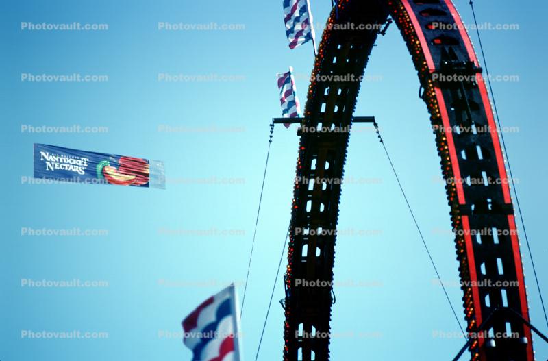 Roller Coaster, Flags