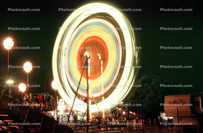 Ferris Wheel spinning