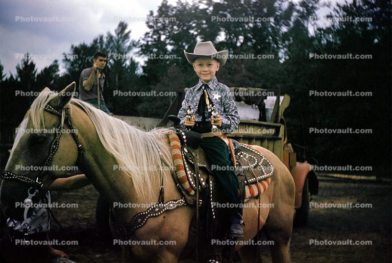 Cowboy, Boy, Hat, Sherif, Guns, Storyland Village, Frontiertown, Asbury Park, 1950s
