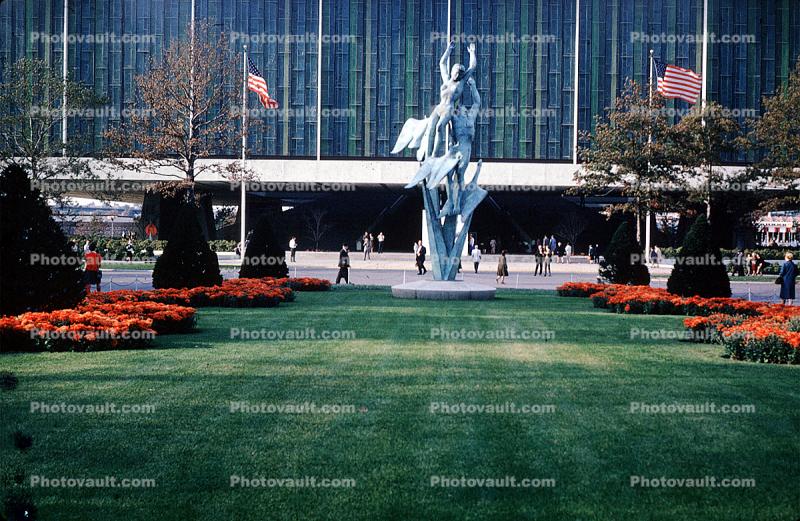 Freedom of the Human Spirit, Statue, Bronze sculpture, Court of States, Male and Female figures, Swans, New York Worlds Fair, 1964, 1960s