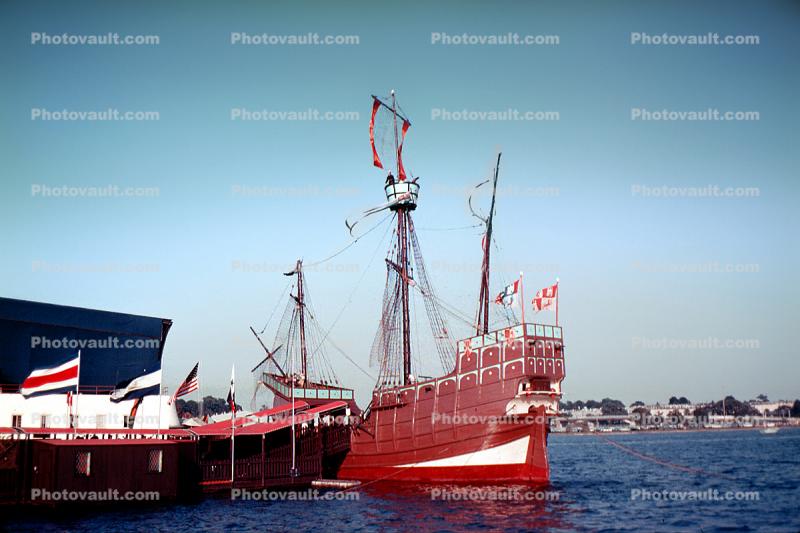 Santa Maria Exhibit, Columbus Ships, replicas, redhull, redboat, 1964