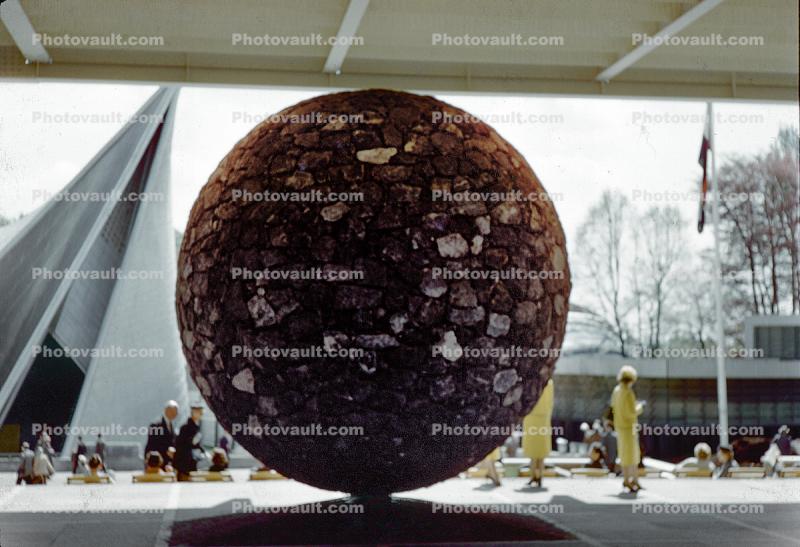 7 Ton Balanced Rock, Giant Round Ball