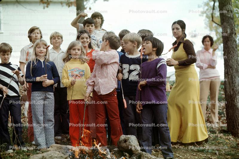 Boys, Girls, Roasting Hot Dogs, BBQ, Barbecue, March 1975, 1970s