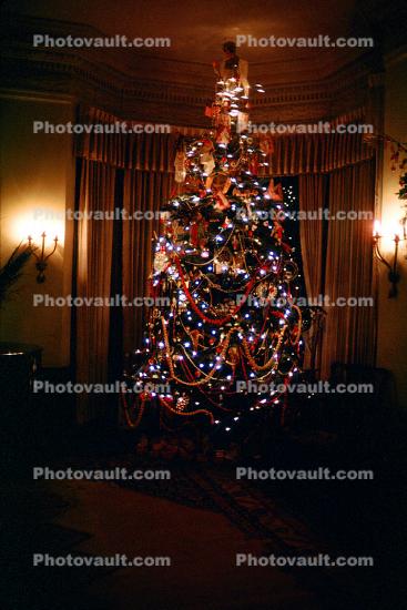 Tree, Decorated, Decorations, presents