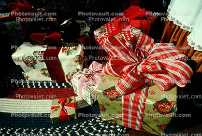 Presents, Ribbons, wrapping