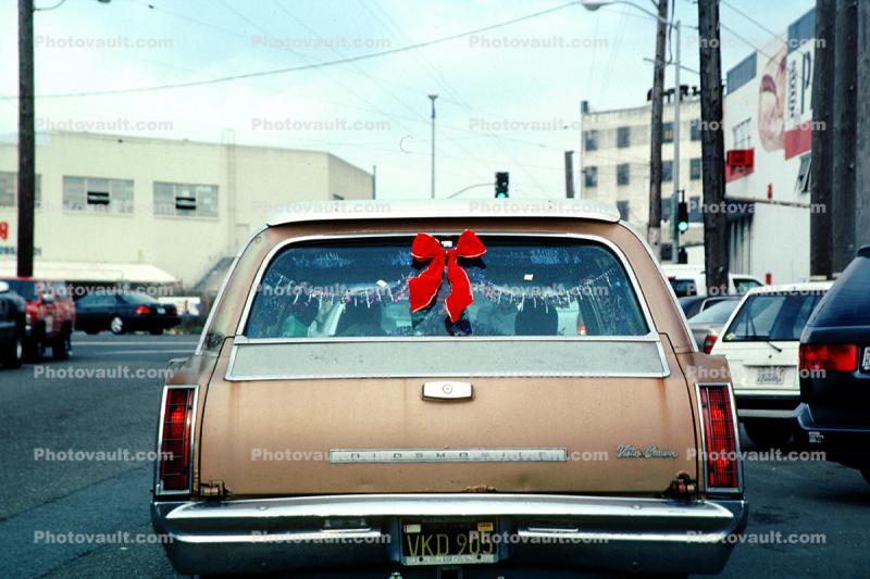 Oldsmobile Station Wagon rear, ribbon, car, 1970s