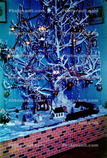 trainset, Decorations, Ornaments, Tree, Toy Train, 1940s