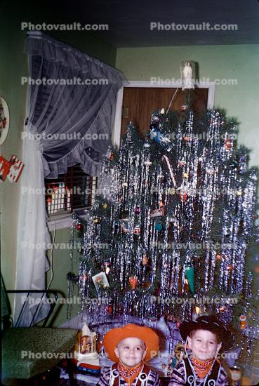 tinsel, cowboys, boys, hats, Presents, Decorations, Ornaments, Tree 1940s, 1940s