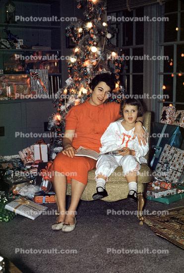 Mom, Daughter, Girl, pajama, Female, Woman, Presents, Decorations, Ornaments, Tree, 1940s