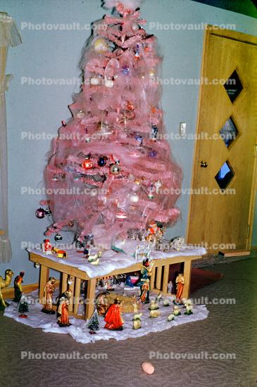Fake Pink Christmas Tee, manger scene, 1950s