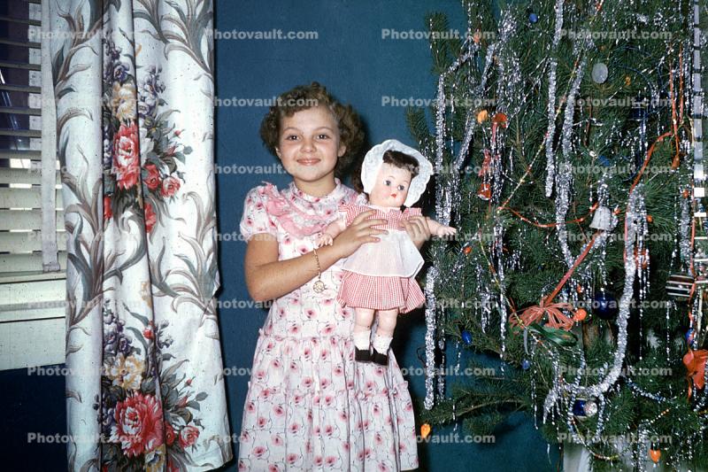 girl, doll, Presents, Decorations, Ornaments, Tree, Christmas Tree decorated, 1950s