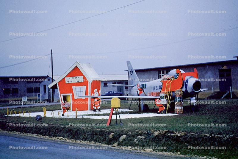 F-86 as Santa's Sleigh, Playhouse, Mailbox, Front Lawn, Retro, 1950s