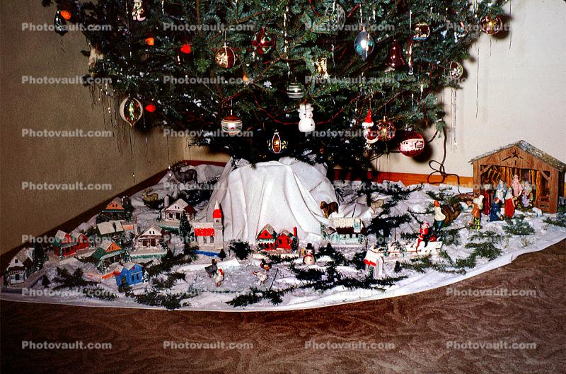 village, nativity scene, Tree, Presents, Gifts, Decorations, Ornaments, 1950s