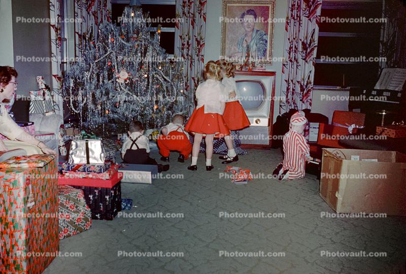 Twin Girls, Boys, Television, Mother, siblings, 1950s