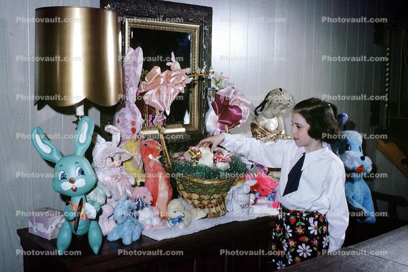 Eggs, Basket, Hunt, April 1969, 1960s