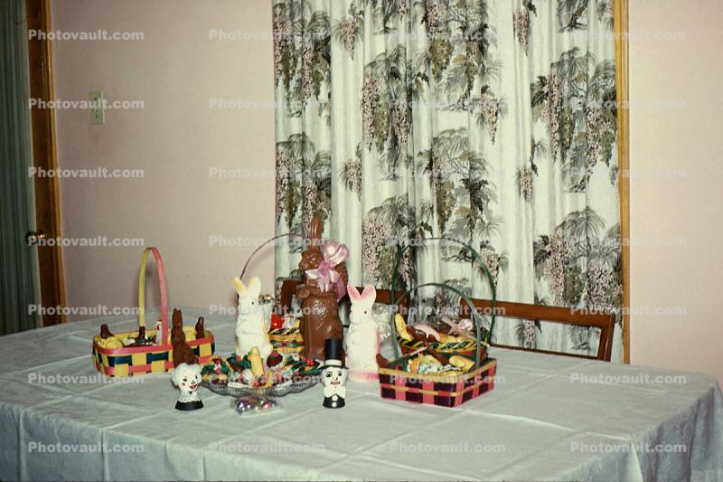 Baskets, bunny rabbit, chocolate bunny, 1950s