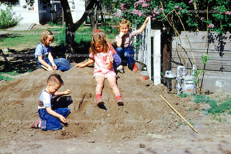 Sandbox, Hill, boys, girls, backyard, 1950s