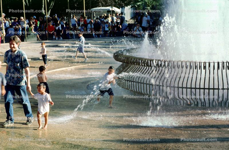 Water Fountain, aquatics, Boy, Running