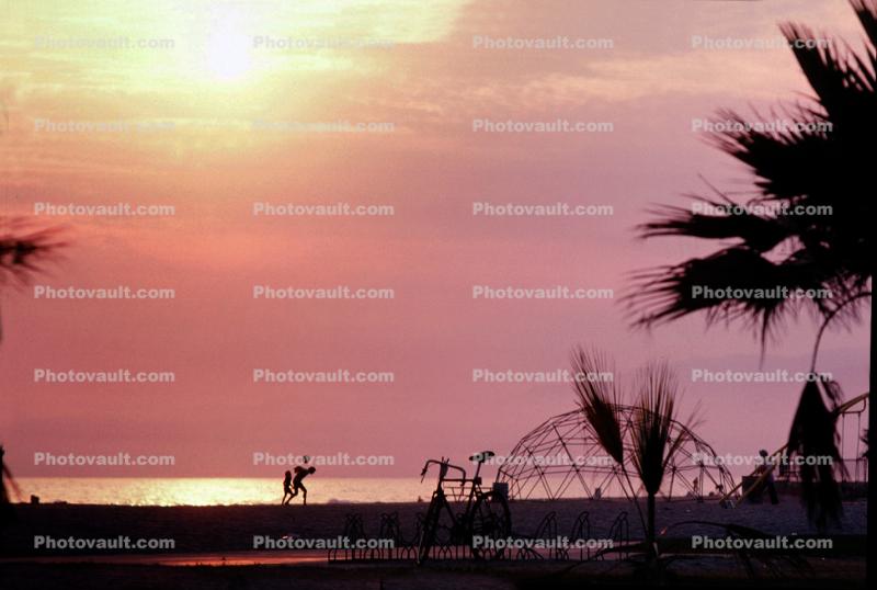 Geodesic Dome playground, Venice Beach, California