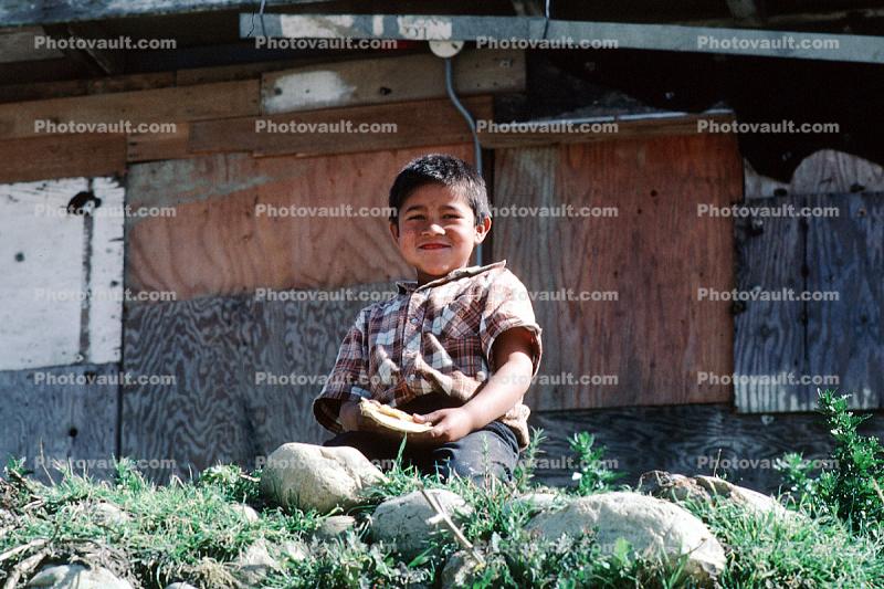 Boy, Smiles, Shack, Shanty Town, Colonia Flores Magone