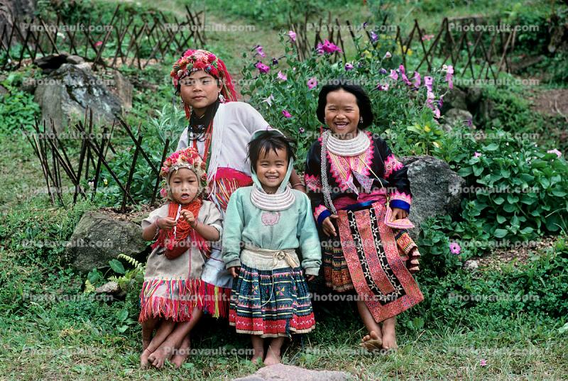 Girls, Mai Hill Tribes, Chiang Mai, northern Thailand